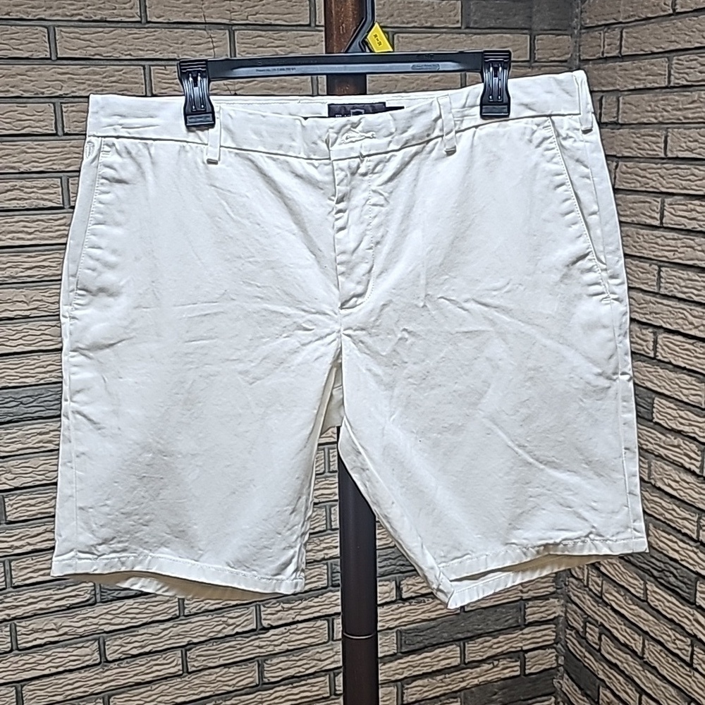 Black Brown 1826 Mens Flat Front Shorts SZ 34 EXC Cond